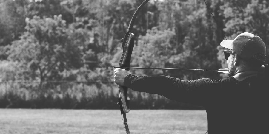 How to Draw a Compound Bow